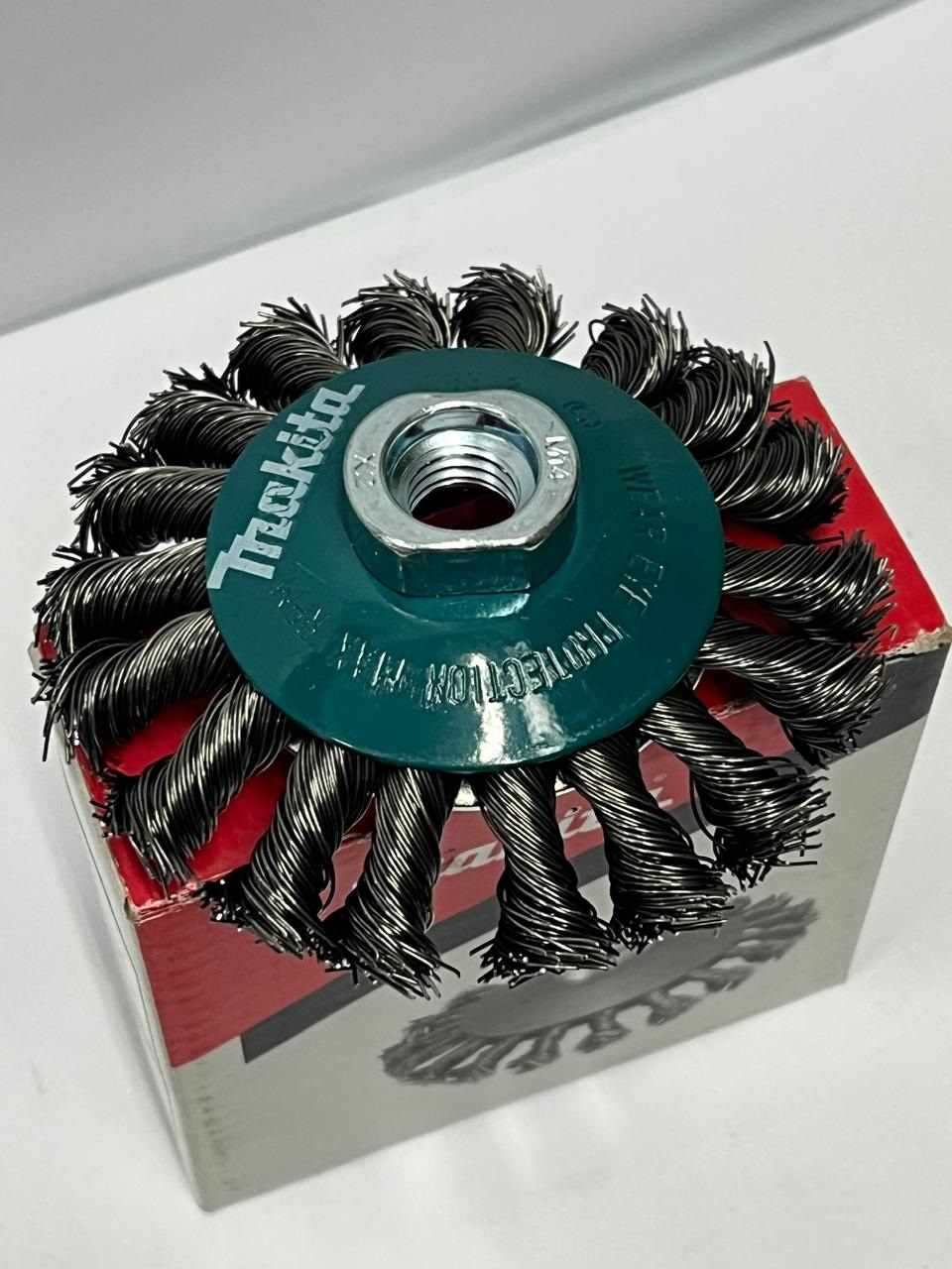 ESCOVA DE ACO CIRCULAR MAKITA 100MM M14